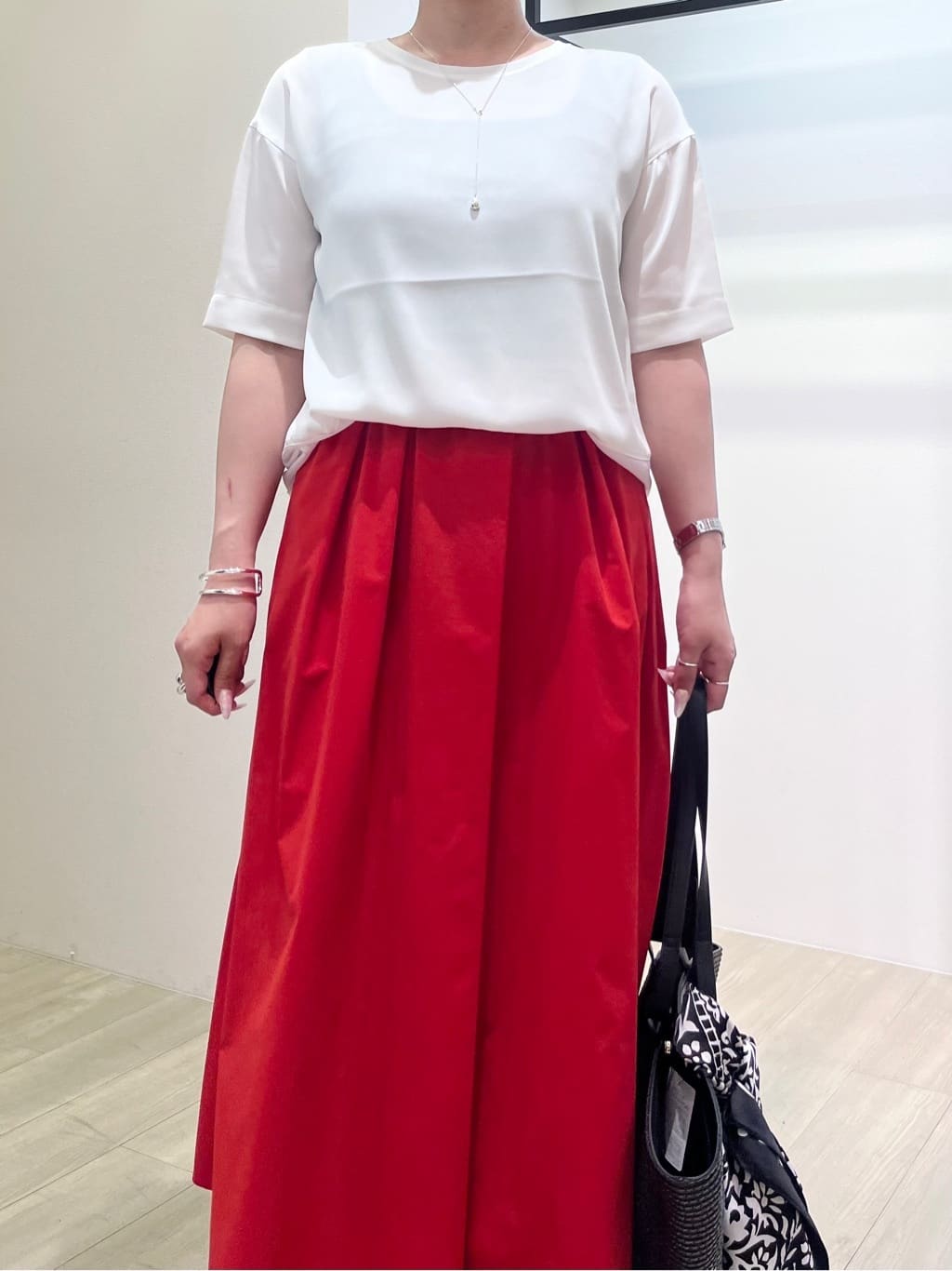 hasuさんの「INDIVI｜ダブルラインバングル」を使ったコーディネート