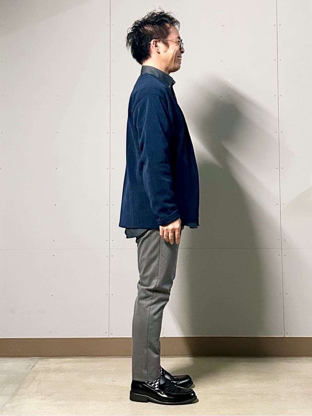 KENJI Iさんの「THE SHOP TK｜【セットでお買い得！】モールニットカーディガン＋長袖Tシャツ　洗濯機OK/吸水速乾・毛玉になりにくい」を使ったコーディネート