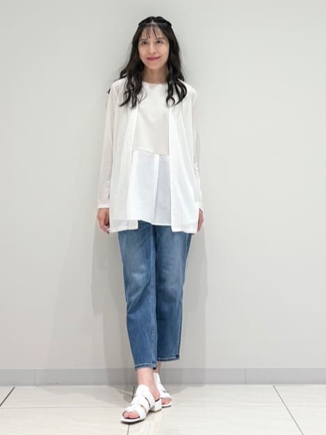 kayoさんの「INDIVI｜【洗える／レイヤードにも活躍】ペプラムインナートップス」を使ったコーディネート