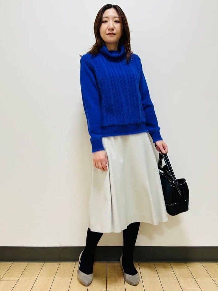 miiiさんの「Reflect｜【ほんのりラメ感◎】ふわふわフェザーヤーンハイネックニット」を使ったコーディネート