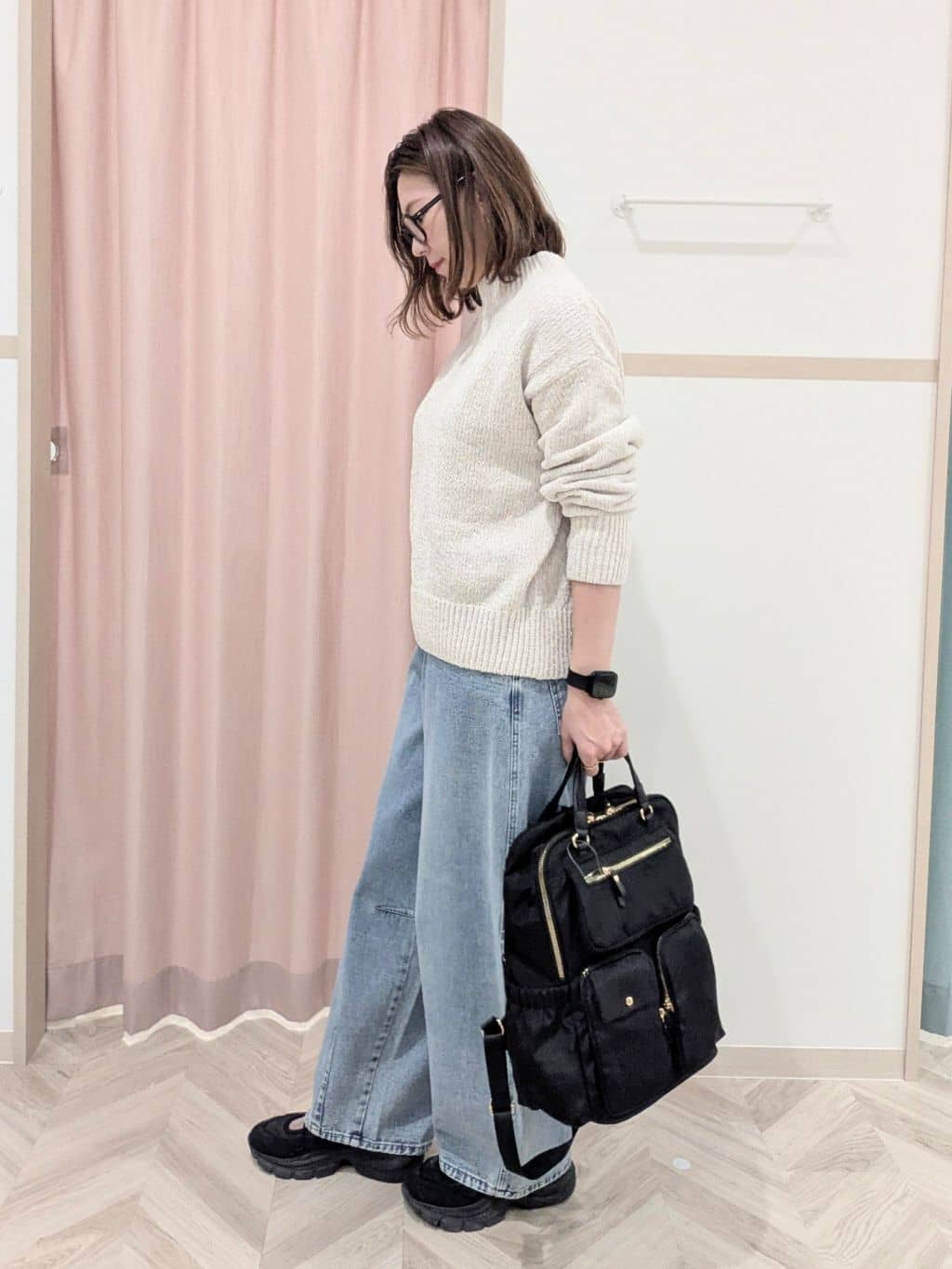 miyuさんの「SHOO･LA･RUE｜【S-LL】ほんのりラメで女性らしい ベロアモールモックネックニット」を使ったコーディネート