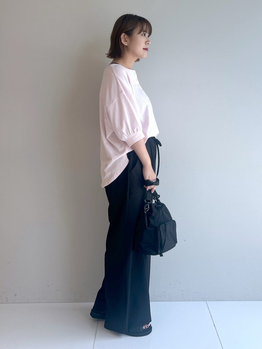 Hirokaさんの「Dessin｜【360度可愛い/前後2WAY/洗える】ライトコットンヘンリーカットソー」を使ったコーディネート