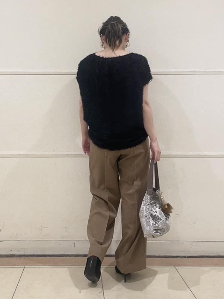 watanabeさんの「UNTITLED｜【セットアップ可/洗える】フェザーフレンチスリーブブラウス」を使ったコーディネート