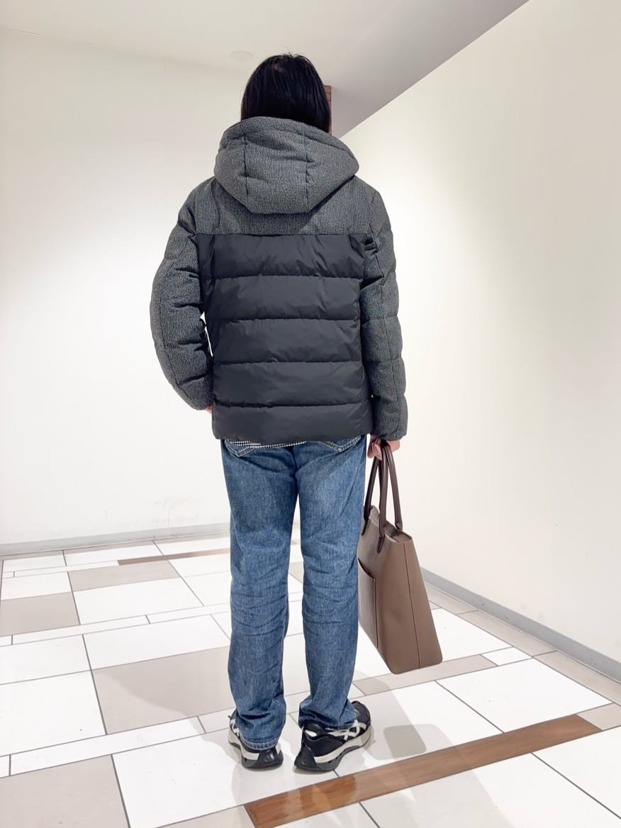 及川さんの「TAKEO KIKUCHI｜カラーコンビ ダウンブルゾン」を使ったコーディネート