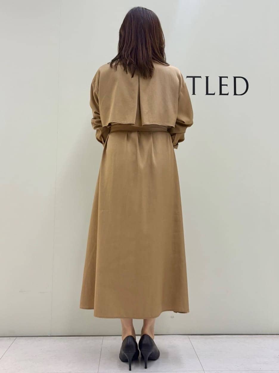 Sakaiさんの「UNTITLED｜【前開きボタン/ベルト付/羽織シャツ/】2WAYトレンチ風ワンピース」を使ったコーディネート