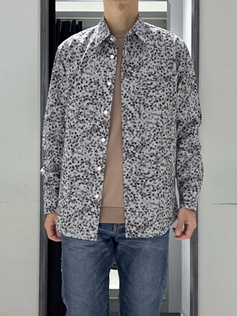 わいずみさんの「TAKEO KIKUCHI｜ストライプ小花 長袖シャツ」を使ったコーディネート