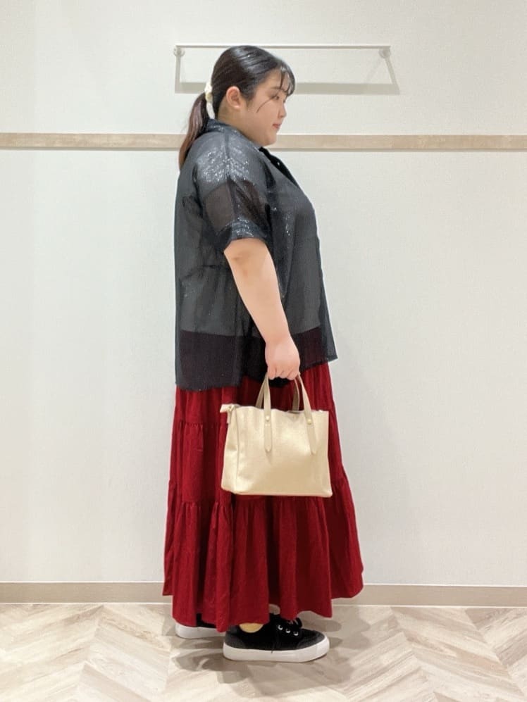 ゆめさんの「SHOO･LA･RUE｜大人のシアー感 ラメが華やかな楊柳ポンチョシャツ」を使ったコーディネート