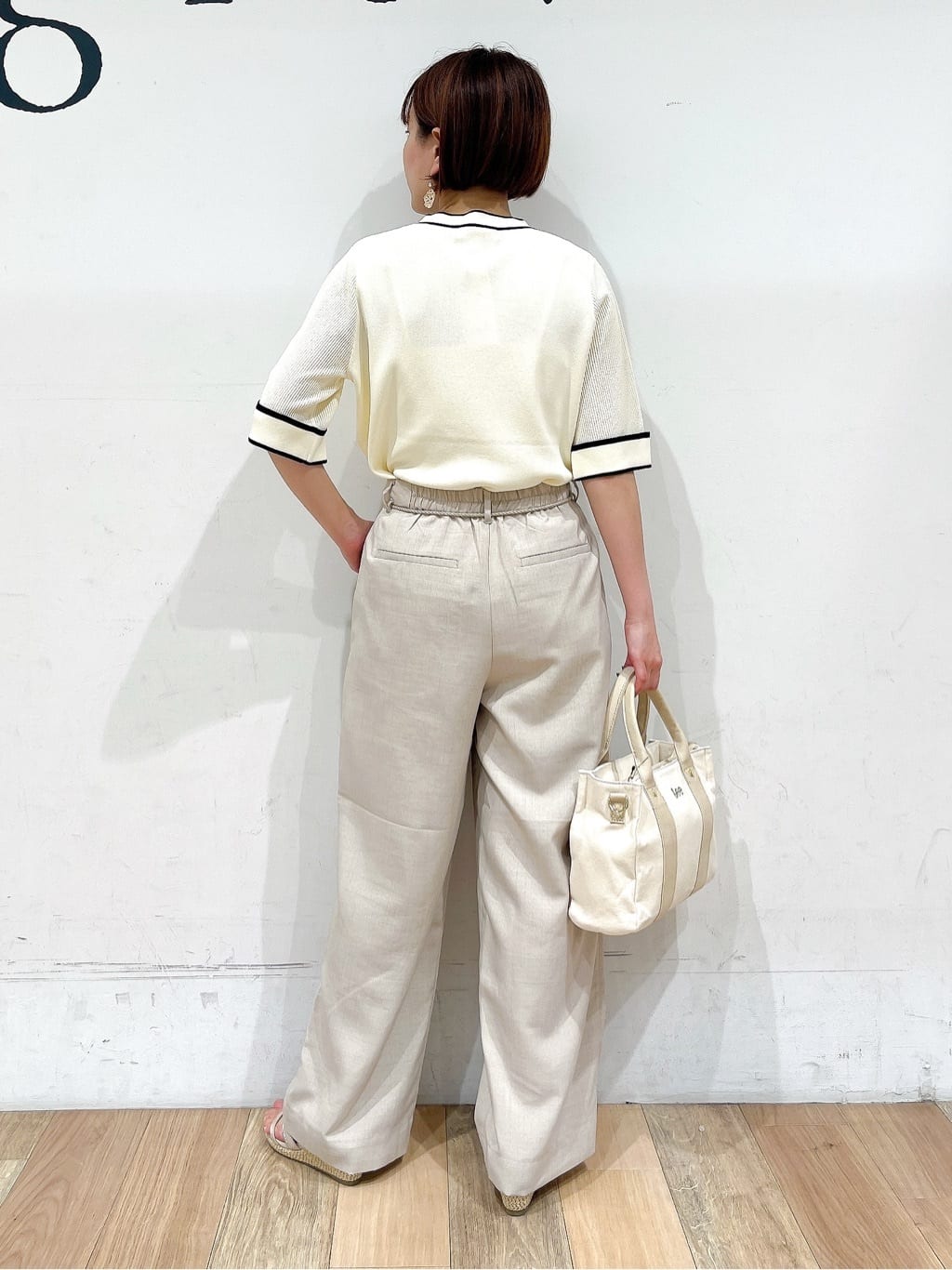 山さんさんの「grove｜ロープベルトで差がつく 洗練リラックスパンツ」を使ったコーディネート