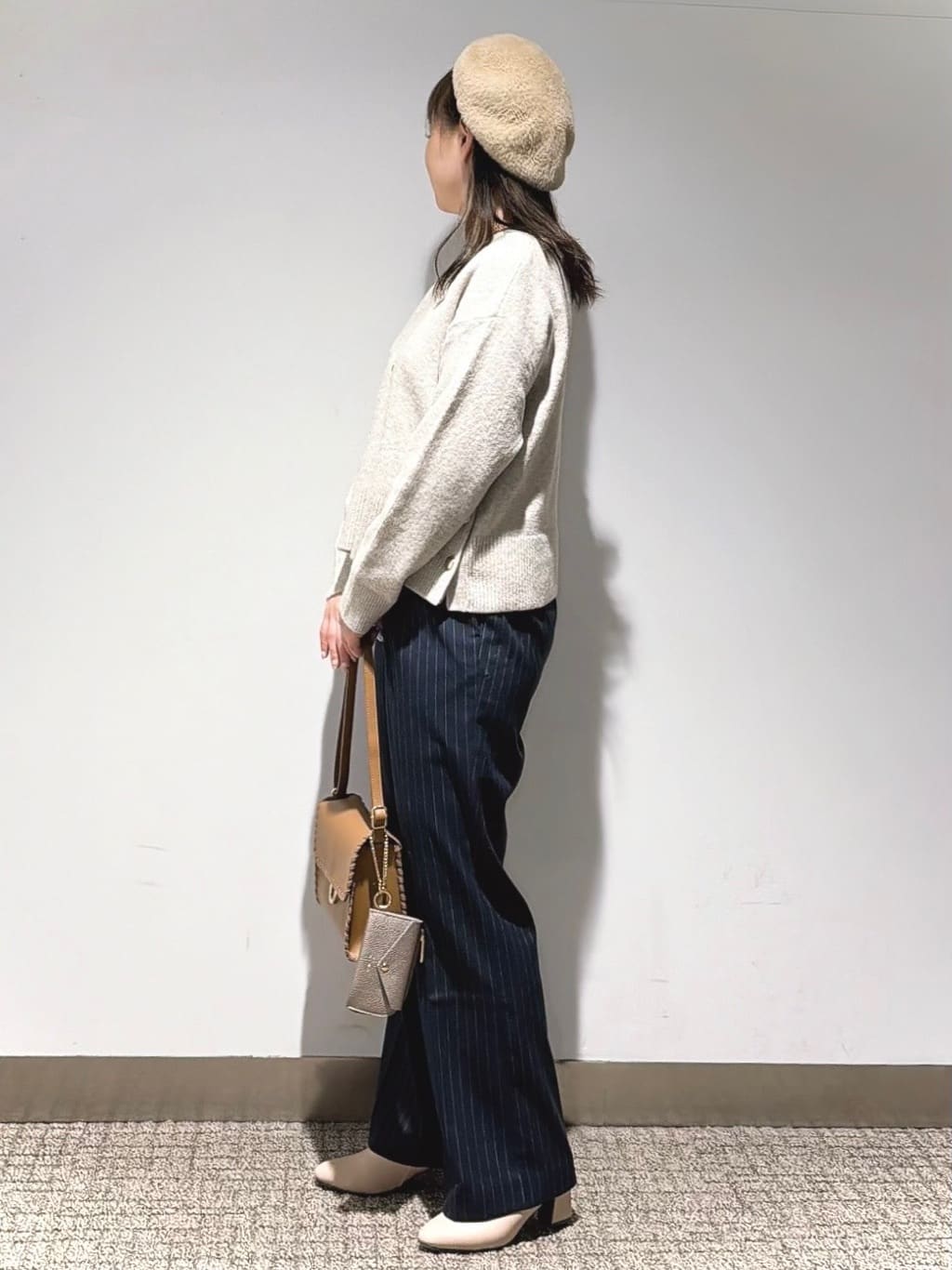 みーさんの「grove｜【あったか裏起毛】きれいも楽ちんも叶える、ストレッチストレートパンツ」を使ったコーディネート