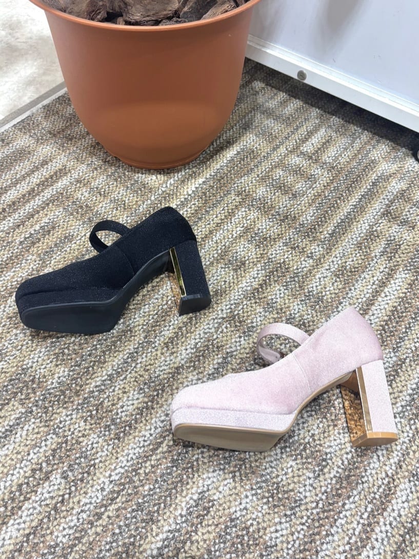 夜桜さんの「ESPERANZA｜甲ストラップパンプス」を使ったコーディネート