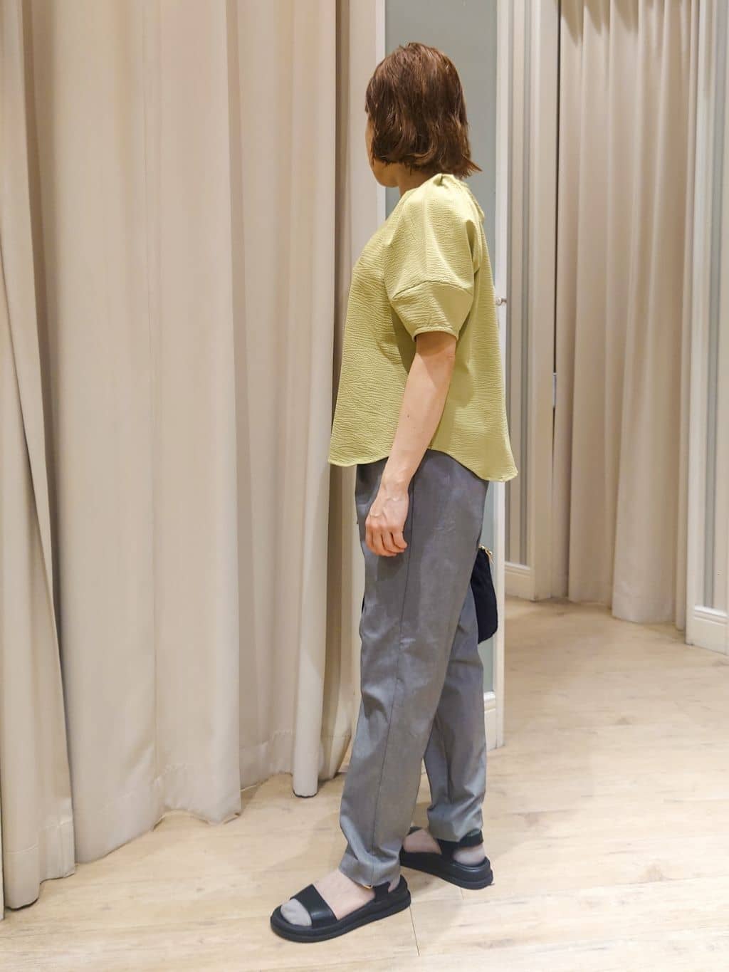 ちゃさんの「grove｜キレイも動きやすさも　美脚見えハイパーストレッチパンツ」を使ったコーディネート
