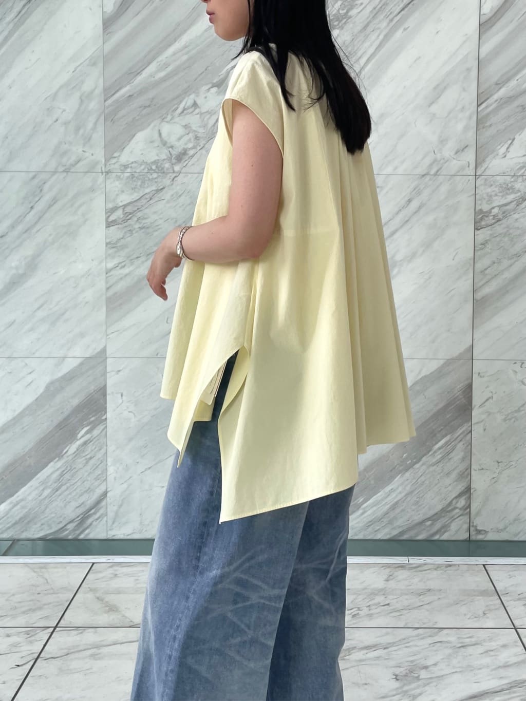 arisaさんの「DRESSTERIOR｜ヴィンテージ加工ワイドデニムパンツ」を使ったコーディネート