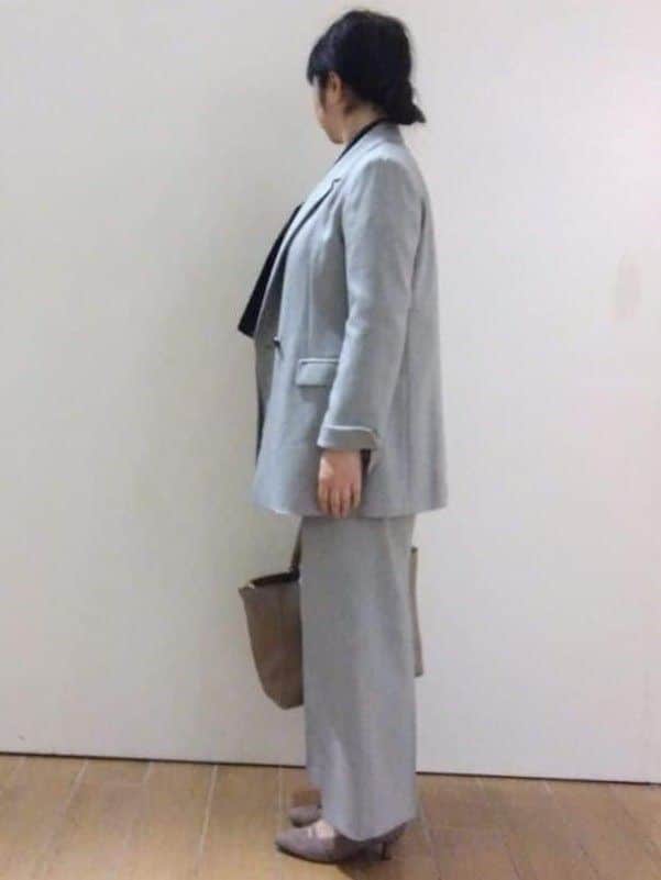 sakoさんの「Reflect｜【キレイめスタイル／通勤におすすめ◎】ボウタイシャンブレーカラーブラウス」を使ったコーディネート