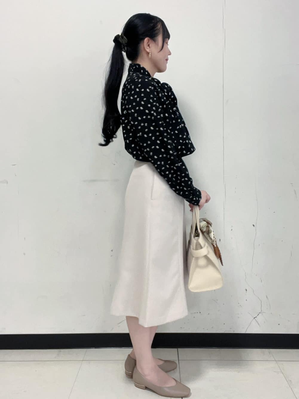 Hitomiさんの「index｜アシンメトリーレイヤードボウタイブラウス【洗濯機OK／イージーアイロン／防シワ】《XS～3L》」を使ったコーディネート