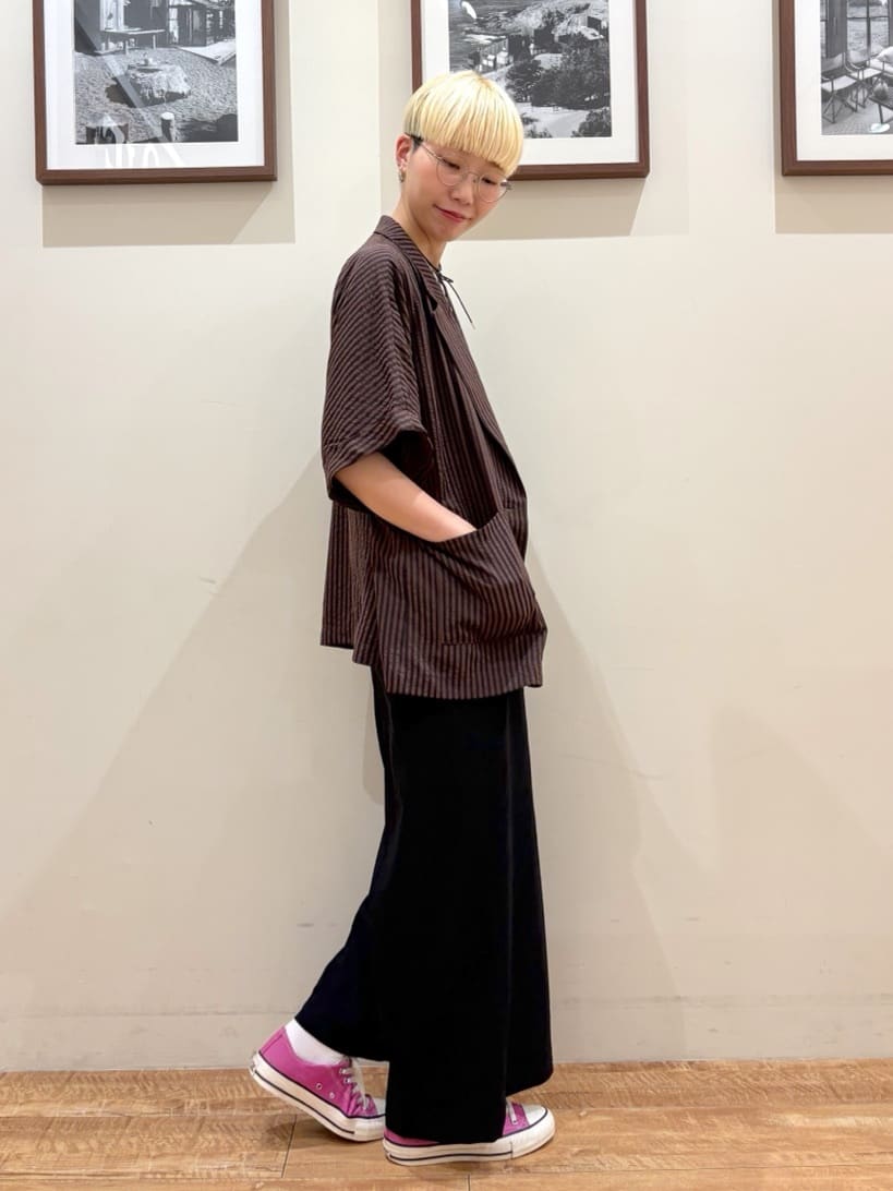 Ayumiさんの「SHOO･LA･RUE｜【S-LL】大人のラメ感 テレコ半袖トップス」を使ったコーディネート