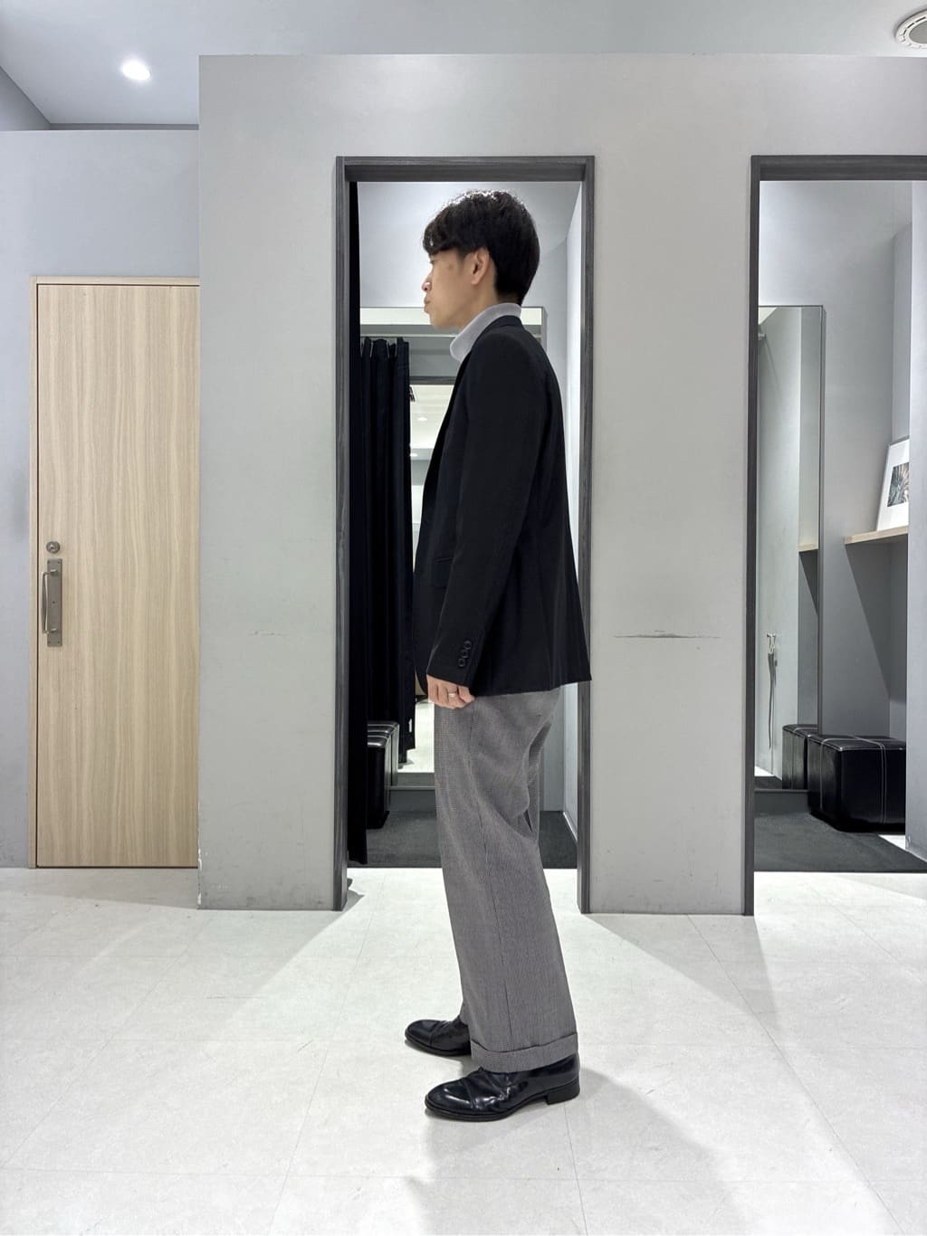 わいずみさんの「TAKEO KIKUCHI｜【360&deg;ストレッチ／セットアップ対応】None Of Stress ジャケット」を使ったコーディネート
