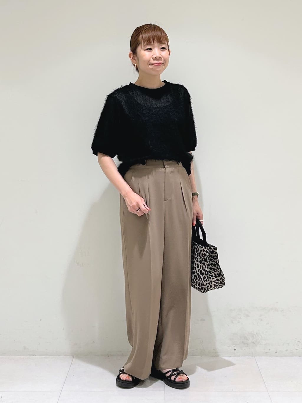 tsuyuさんの「INDIVI｜ツイードスモールトートバッグ」を使ったコーディネート
