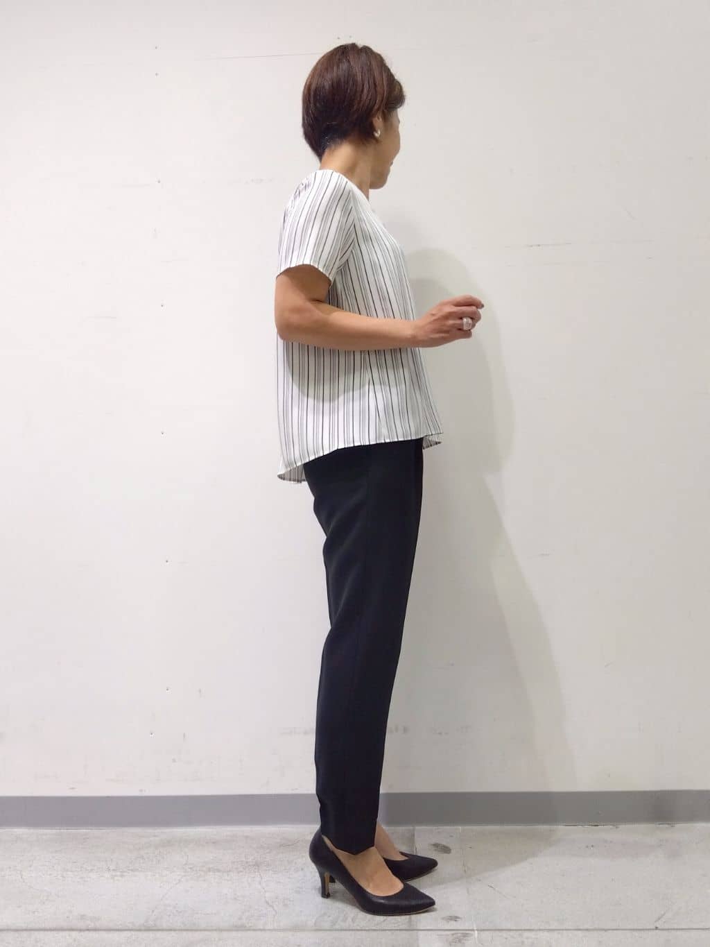 Kさんの「INDIVI｜【定番スーツ／UVケア／洗える】ウール調タックテーパードパンツ」を使ったコーディネート