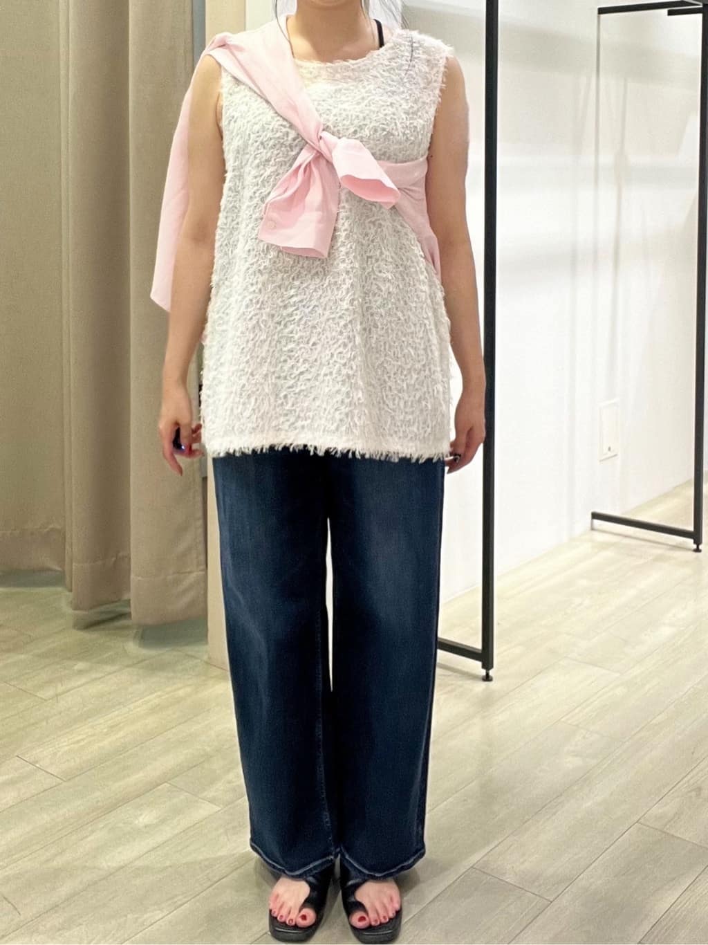 TOMOMIさんの「INDIVI｜【ウール調素材】ベルトデザインワイドパンツ」を使ったコーディネート