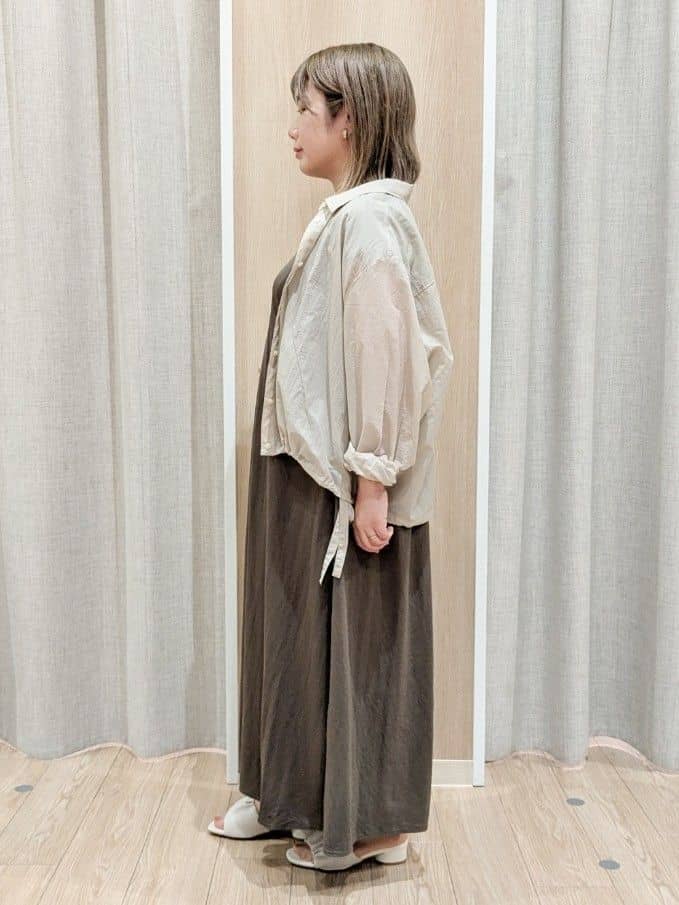 minさんの「grove｜ギャザーミュールサンダル」を使ったコーディネート