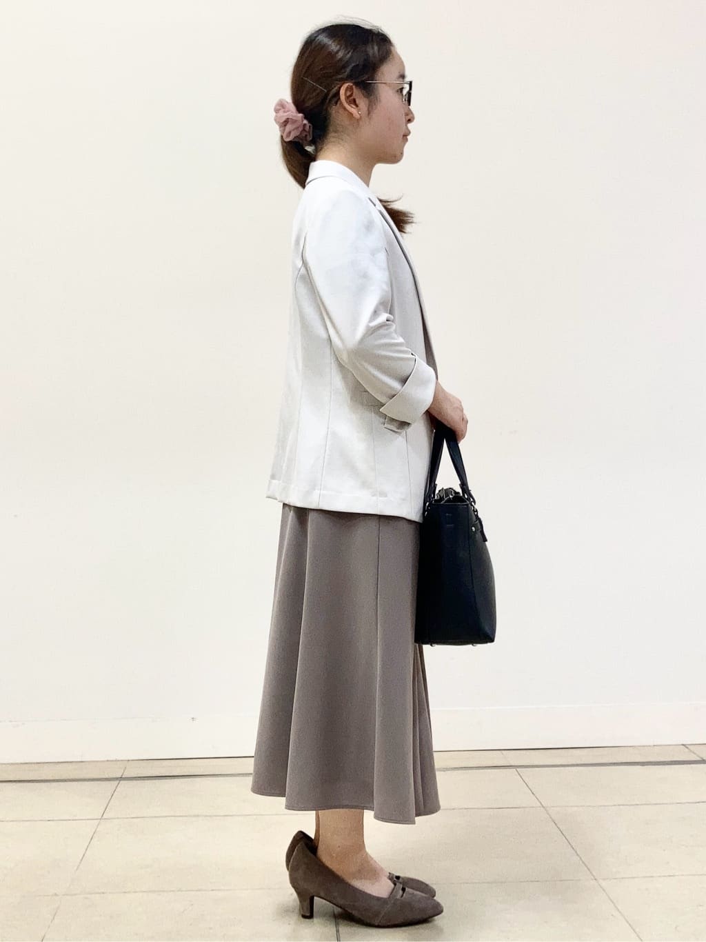 tomominさんの「Reflect｜【WEB先行カラーあり／手洗い可／アンサンブル可】バイカラーカーディガン」を使ったコーディネート