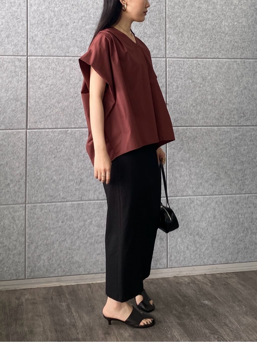 rinaさんの「INDIVI｜スリーブレスタックブラウス」を使ったコーディネート