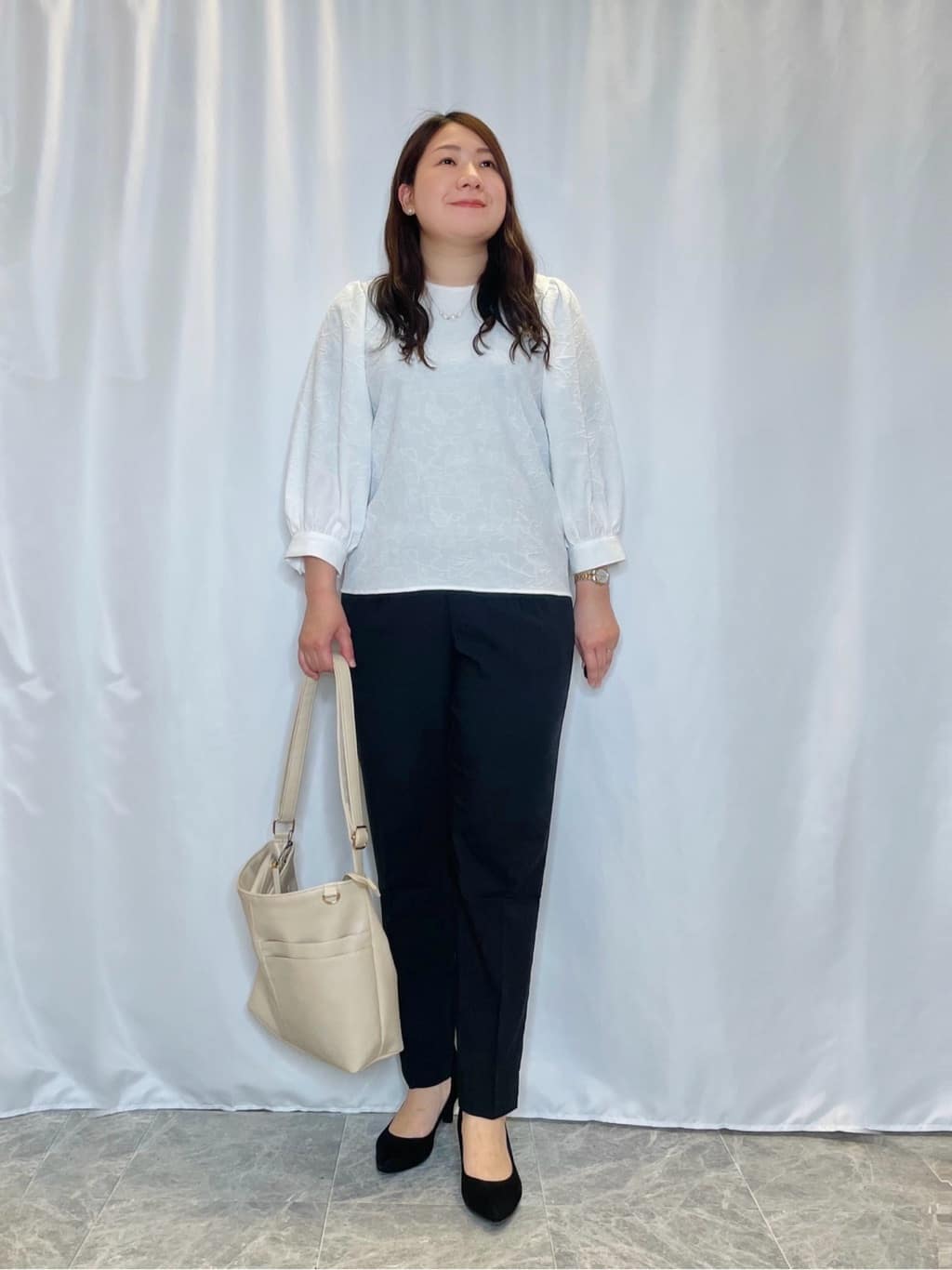 Ayaさんの「SHOO･LA･RUE｜【洗える/SS-3L】すっきりキレイにかっこよく 大人のテーパードパンツ」を使ったコーディネート