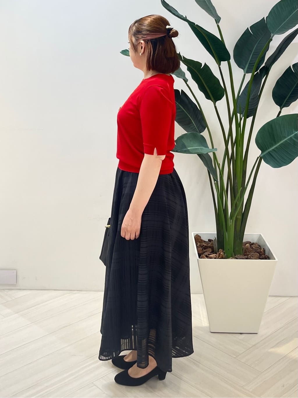 Tomoさんの「UNTITLED｜【アンサンブル可/薄手】ベーシッククルーネックカーディガン」を使ったコーディネート