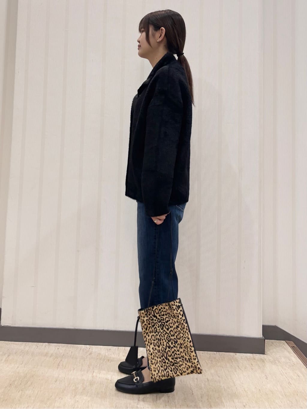 ちひさんの「INDIVI｜【褒められデニム】スリムストレート デニムパンツ」を使ったコーディネート