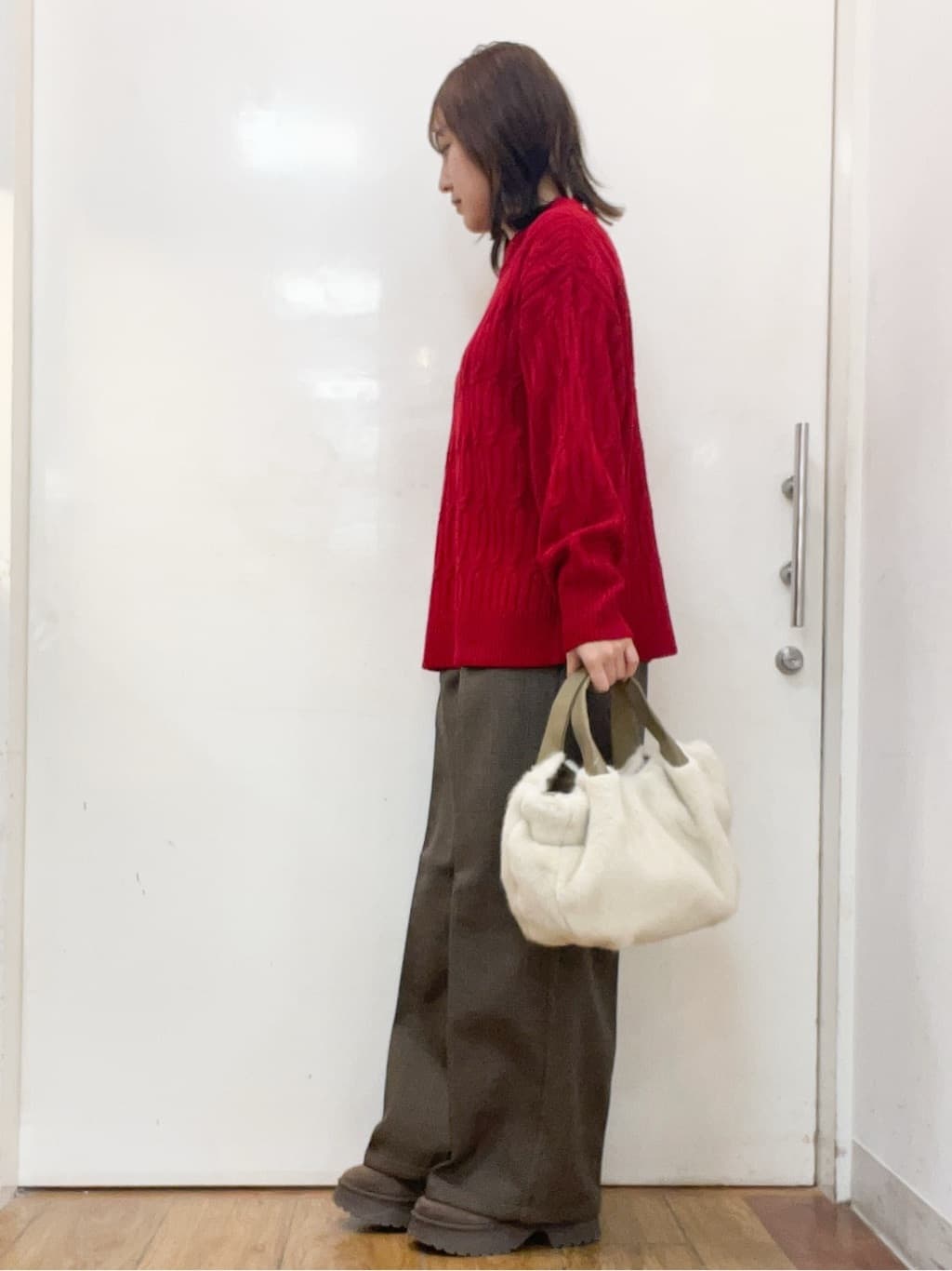 sakiさんの「SHOO･LA･RUE｜【洗濯機可／毛玉レス】シンプルケーブル柄ニット」を使ったコーディネート