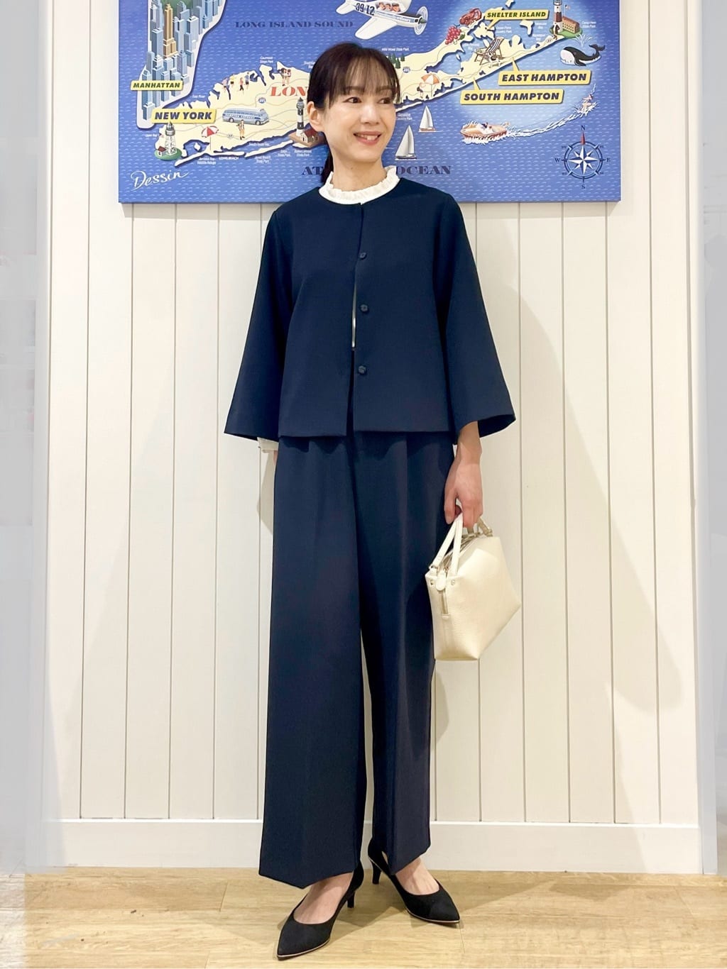 uwatokoさんの「Dessin｜【洗える】フリルネックジョーゼットブラウス」を使ったコーディネート