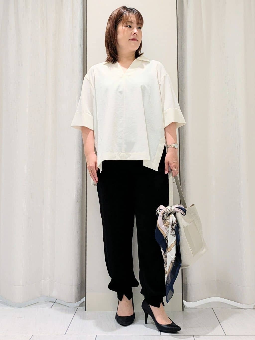Onumaさんの「UNTITLED｜【UVカット/接触冷感/吸水速乾/ゆったり】V開きネックシャツ」を使ったコーディネート