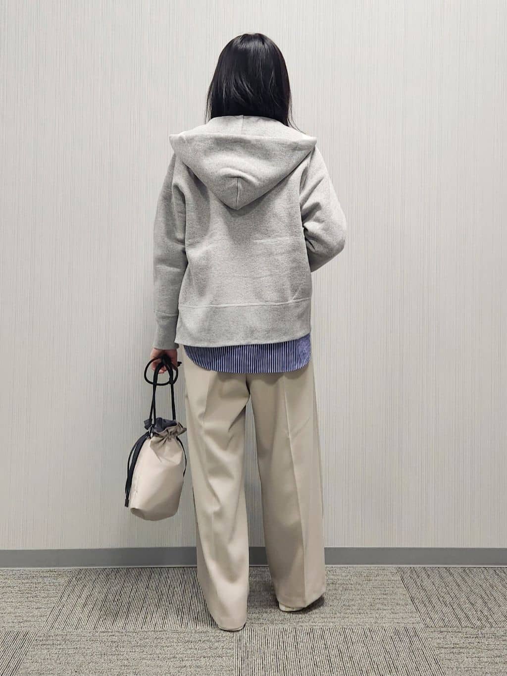 naraさんの「Dessin｜【ユニセックス/洗える】吊り裏毛フーデッドスウェット」を使ったコーディネート