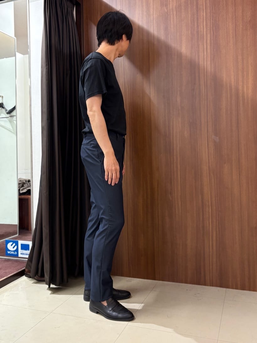 かたやまさんの「TAKEO KIKUCHI｜【360&deg;ストレッチ／セットアップ対応】None Of Stress パンツ」を使ったコーディネート