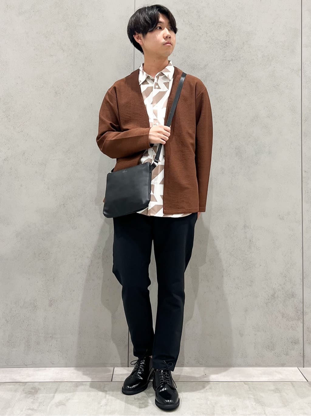 SHI-MAさんの「THE SHOP TK｜サフィアーノミニサコッシュ」を使ったコーディネート