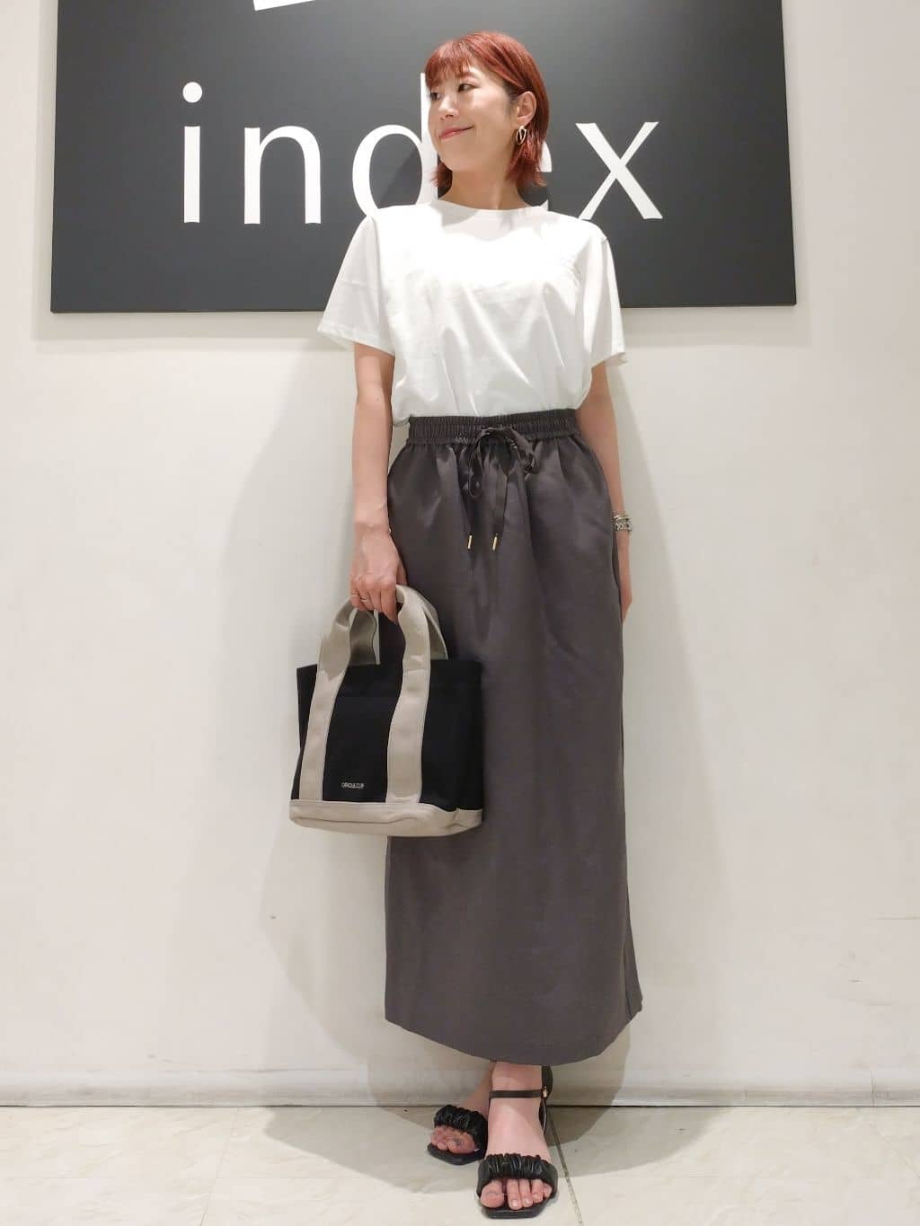 n.さんの「index｜◆リネンライクイージースカート【洗濯機洗い可／吸水速乾／接触冷感】」を使ったコーディネート