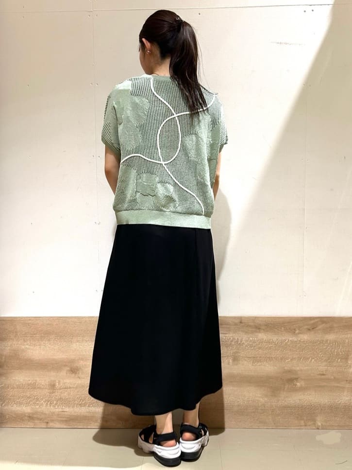 花さんの「SHOO･LA･RUE｜【S-LL/ひんやり】切替ラインですっきりと 1枚で着られるロングワンピース」を使ったコーディネート