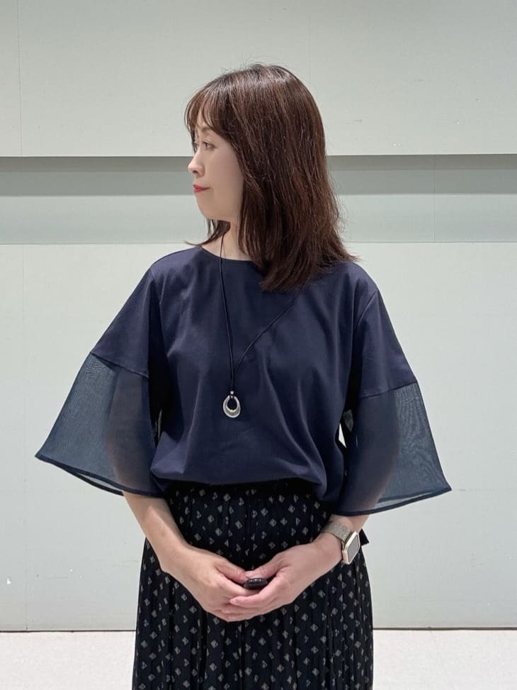 makiさんの「UNTITLED｜【洗える/五分袖】シアースリーブ プルオーバー」を使ったコーディネート