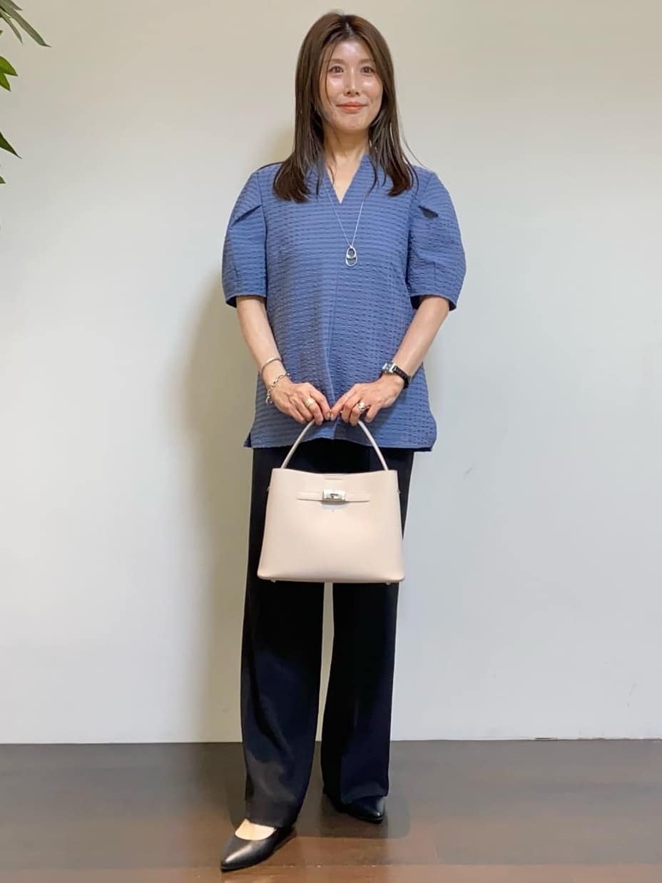 tomoさんの「UNTITLED｜【追加/新色】エアリーワンハンドルバッグ」を使ったコーディネート