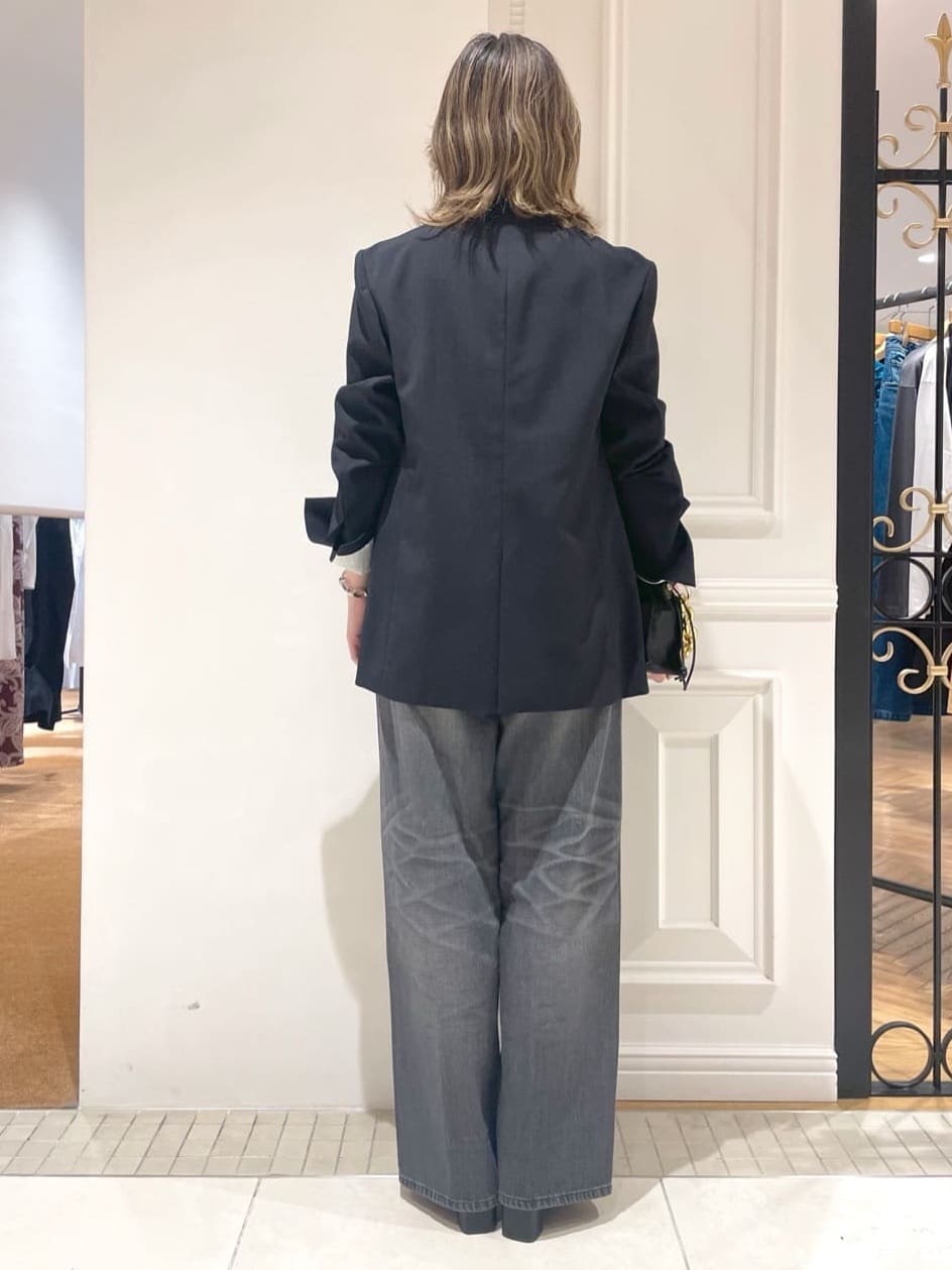 makiさんの「DRESSTERIOR｜ヴィンテージ加工ワイドデニムパンツ」を使ったコーディネート