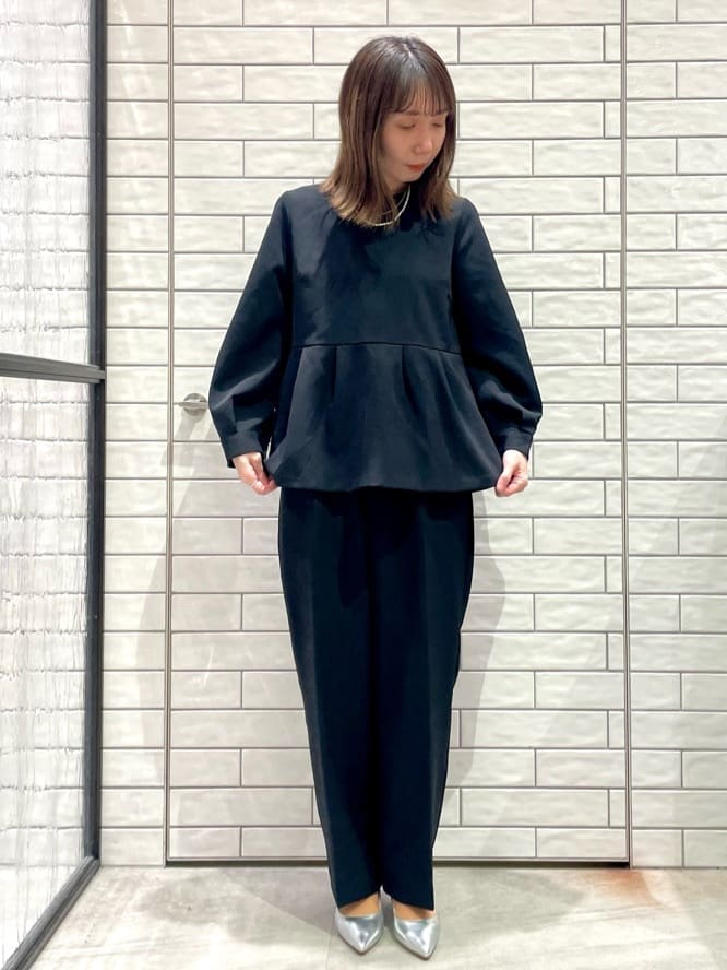 ayakaさんの「OPAQUE.CLIP｜◆《通勤・セレモニー／セットアップ対応》ペプラムブラウス／ダブルクロス【洗濯機洗い可】」を使ったコーディネート