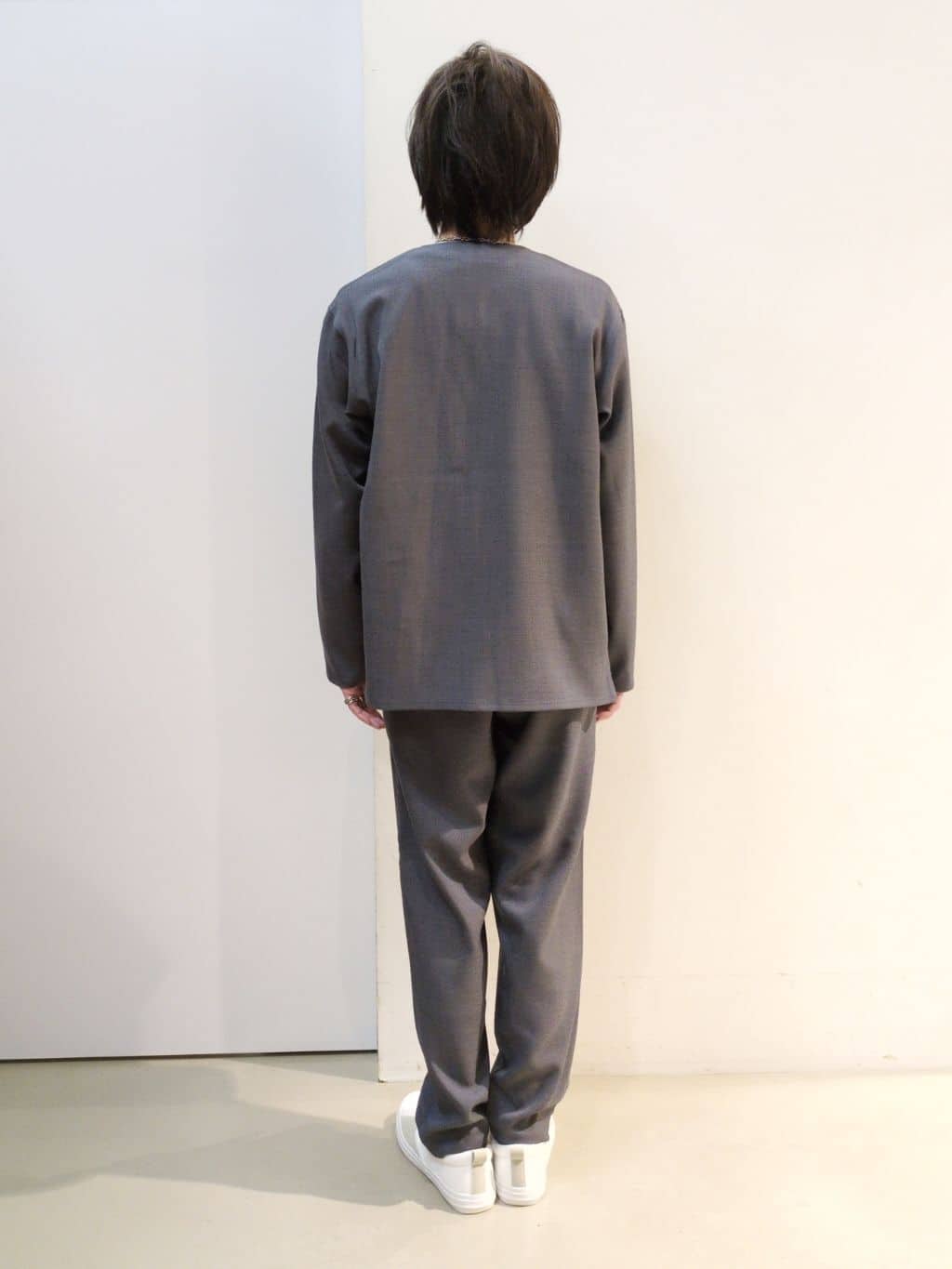 takeさんの「THE SHOP TK｜◆【CAVIAN/キャビアン】リサイクルシャークスキンノーカラーカーディガン セットアップ可」を使ったコーディネート