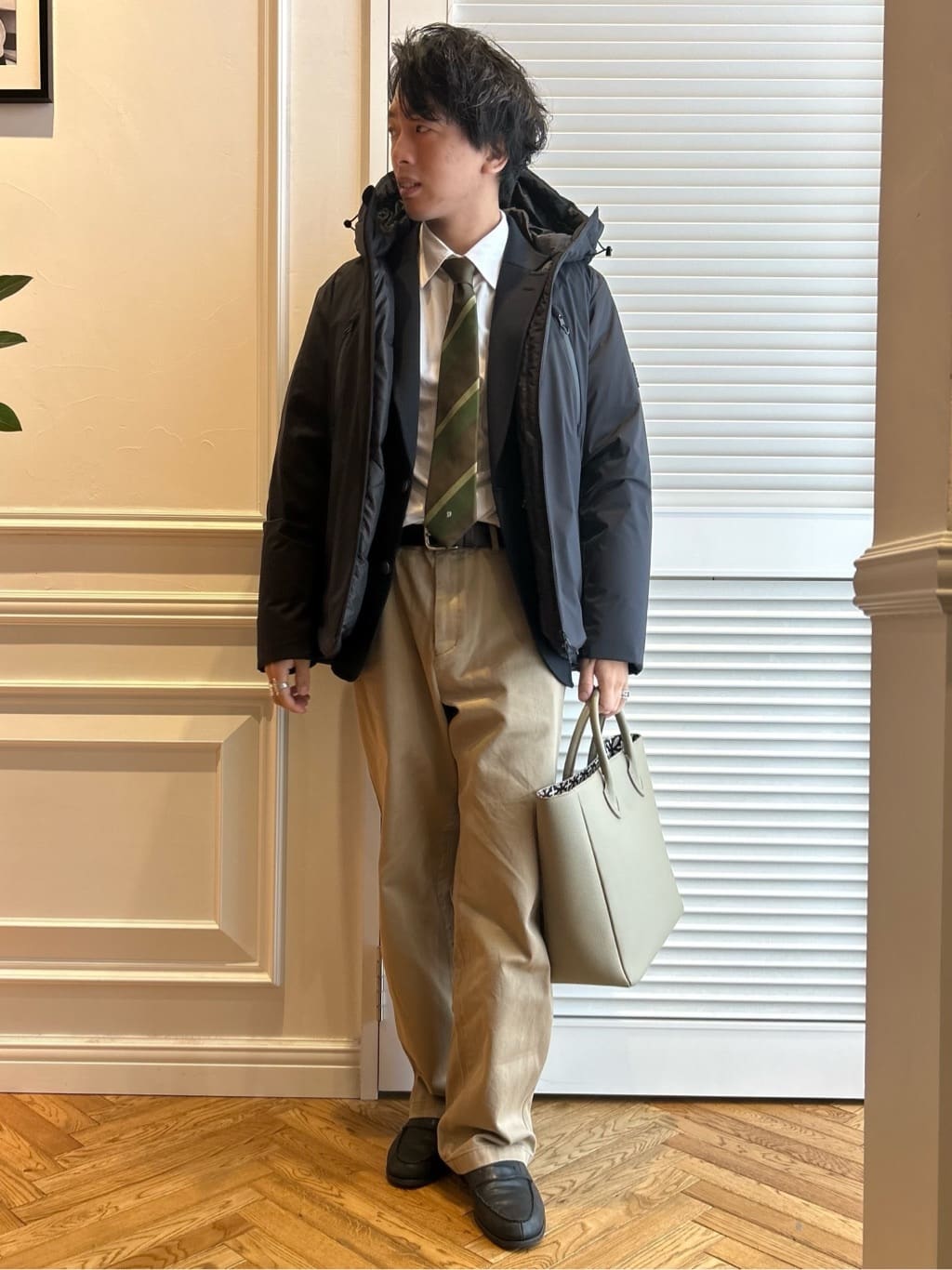 須田　慎二郎さんの「DRESSTERIOR｜【撥水加工/Safari5月号掲載】ローファー」を使ったコーディネート