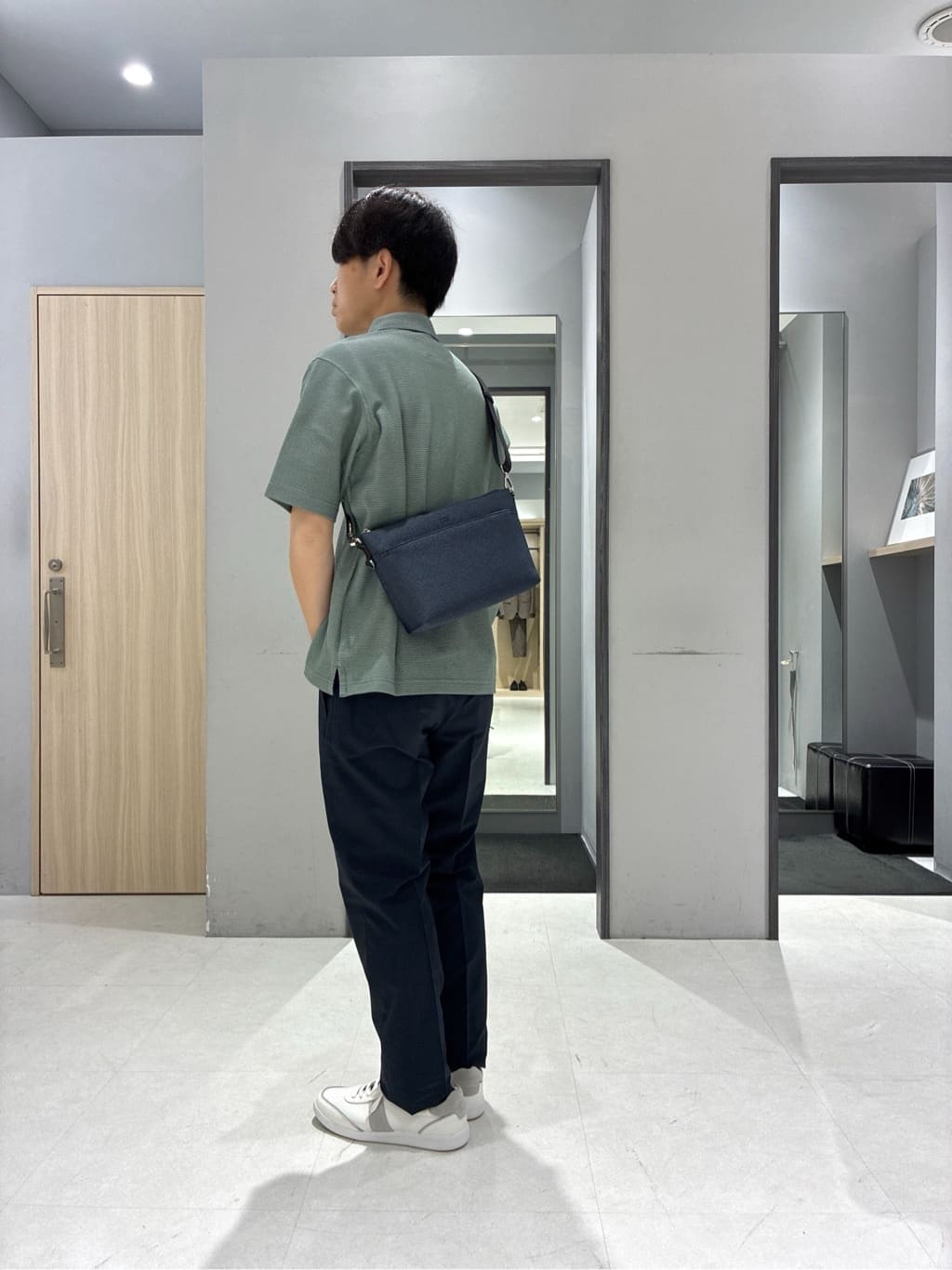 わいずみさんの「TAKEO KIKUCHI｜【抗菌防臭／9色5サイズ展開】ハニカムメランジ ポロシャツ」を使ったコーディネート