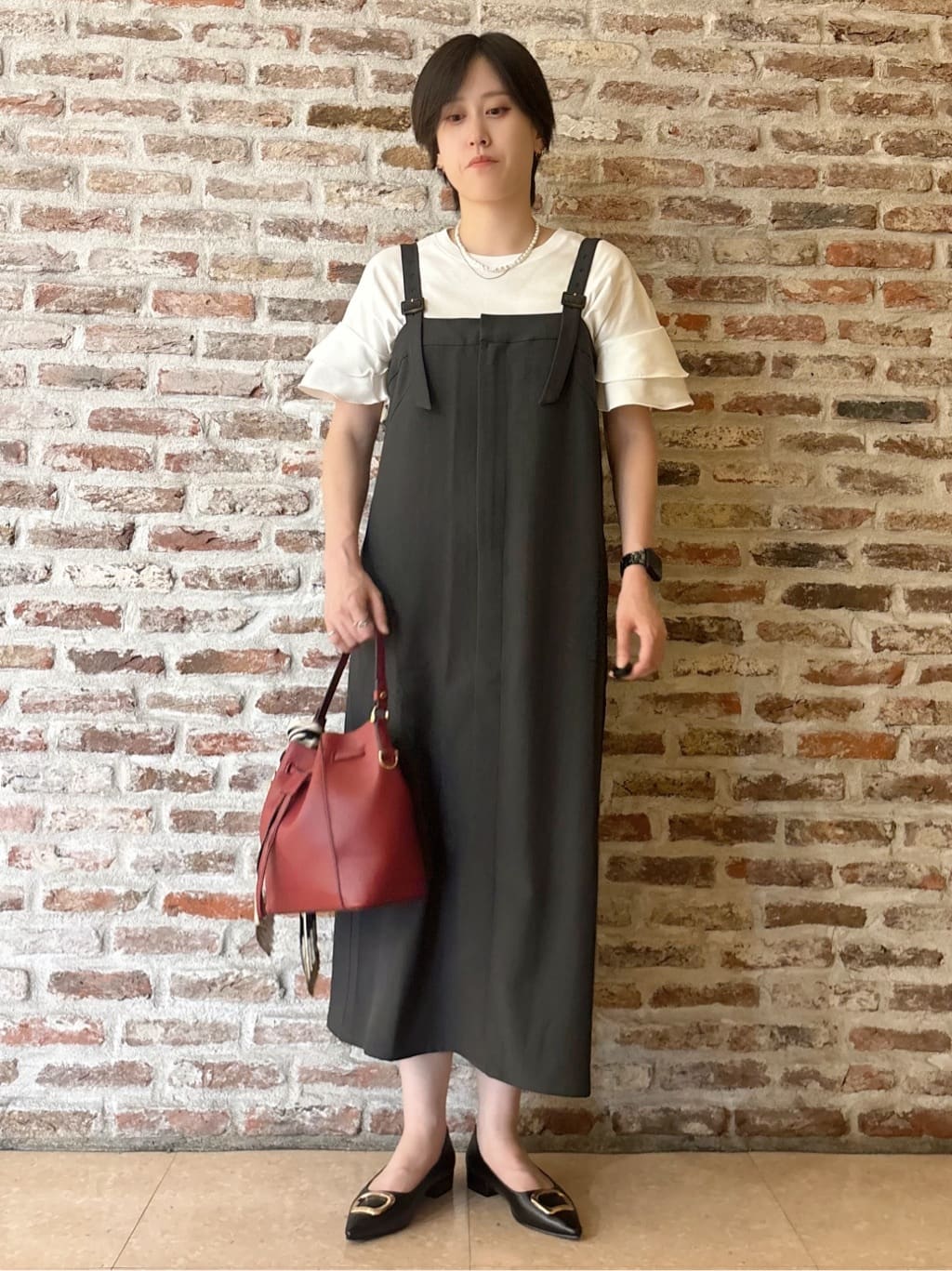 しばさんの「THE SHOP TK｜【汗染み防止】袖フリルTシャツ【UVカット/洗濯機OK】」を使ったコーディネート