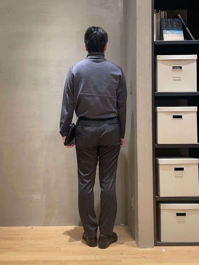 IMAIさんの「TAKEO KIKUCHI｜【ONOFF対応】TRダブルニット ストレッチパンツ」を使ったコーディネート