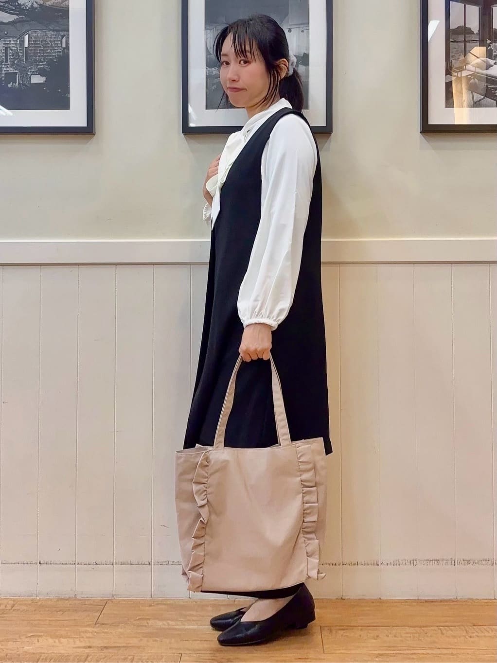 ゆうさんの「SHOO･LA･RUE｜【洗濯機可/セットアップ可/S-3L】きちんと楽に。カットジョーゼット ロングジレ」を使ったコーディネート