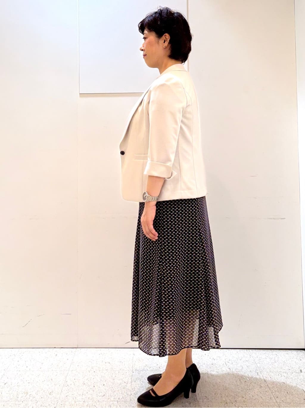 ヤスコさんの「Reflect｜【インナーに◎／すっきり見え！長め丈】タックデティールブラウス」を使ったコーディネート