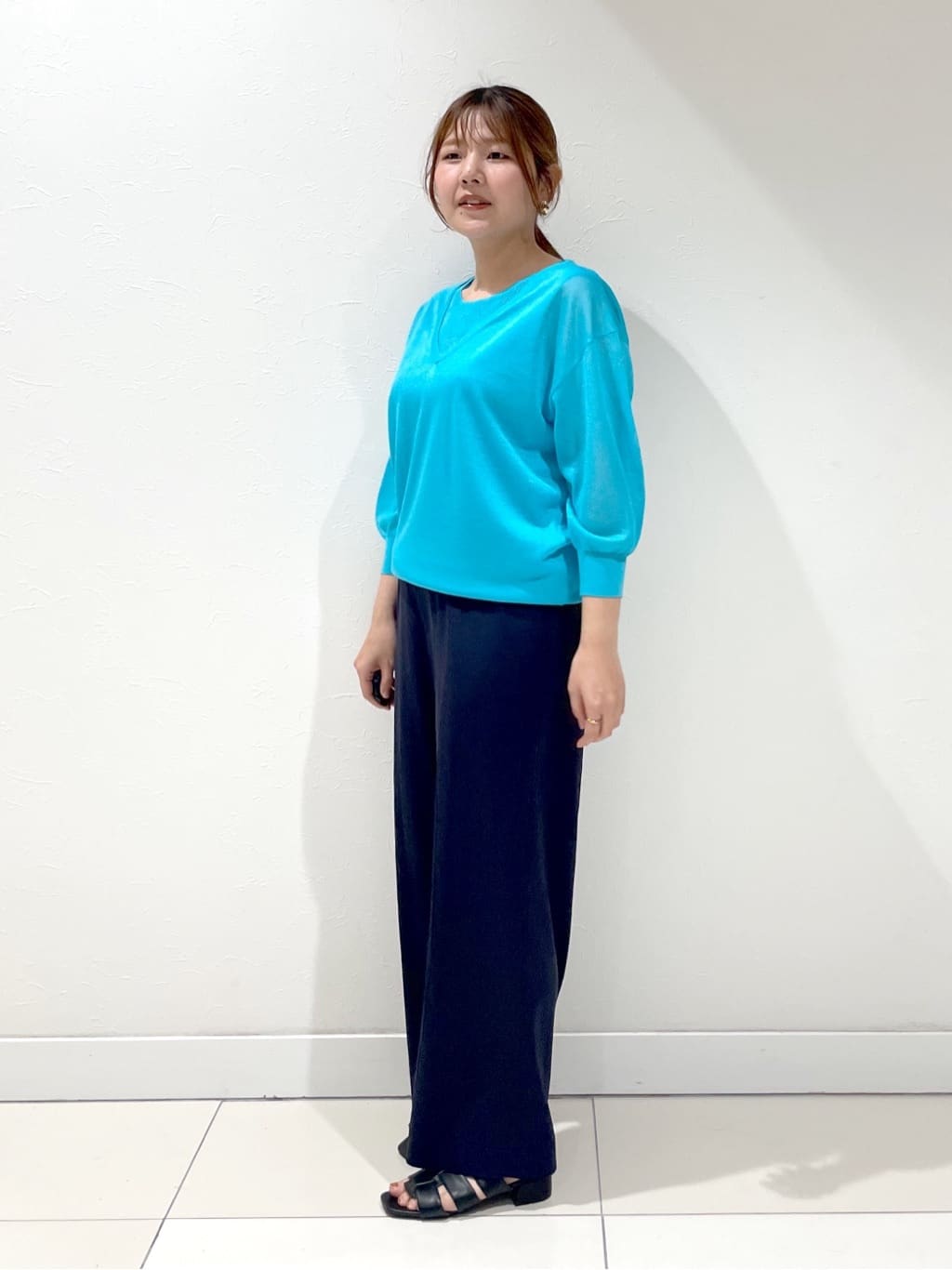 YUUKIさんの「INDIVI｜◆【洗える／シアーラメ】レイヤード風ニット」を使ったコーディネート