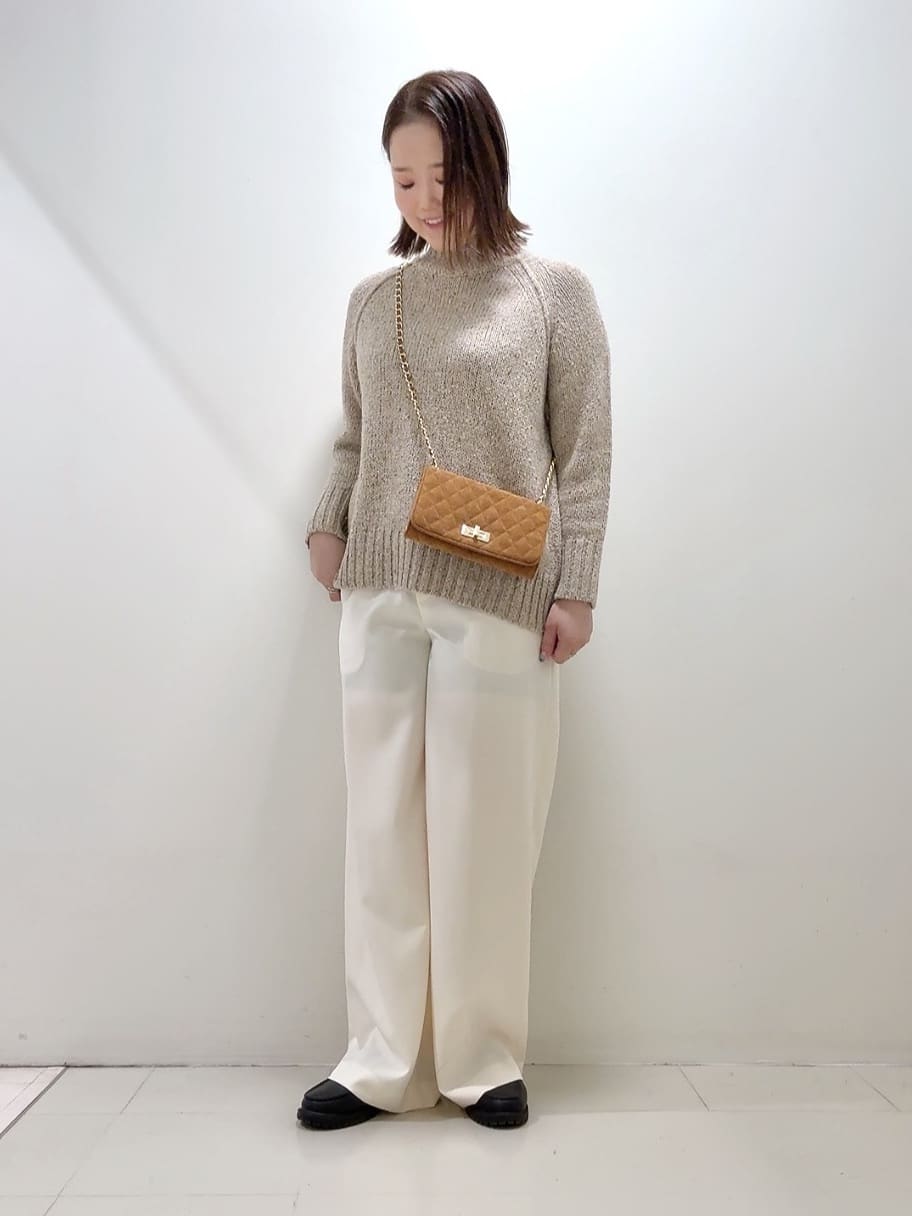 YUIさんの「UNTITLED｜【はっ水機能/フード取り外し可/防寒】ロングダウンコート」を使ったコーディネート